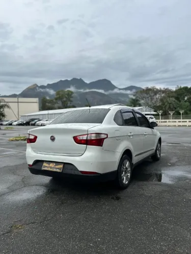 Fiat Grand Siena Tetrafuel 1.4 EVO F. Flex 8V 2015