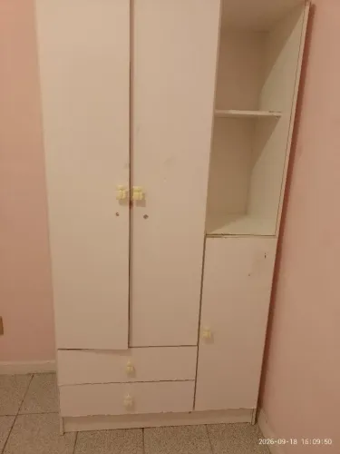 Guarda roupa infantil.