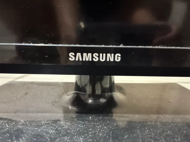 TV/Monitor Samsung 24?