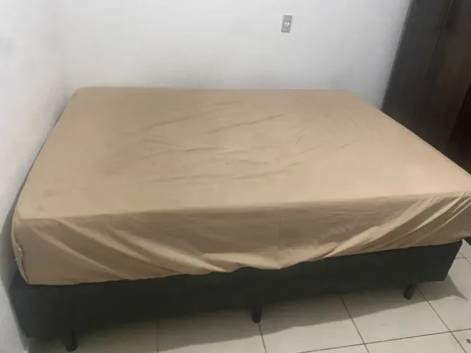 Cama casal e box novos