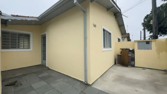 Casa para Locação no Bairro São João Jacareí/SP