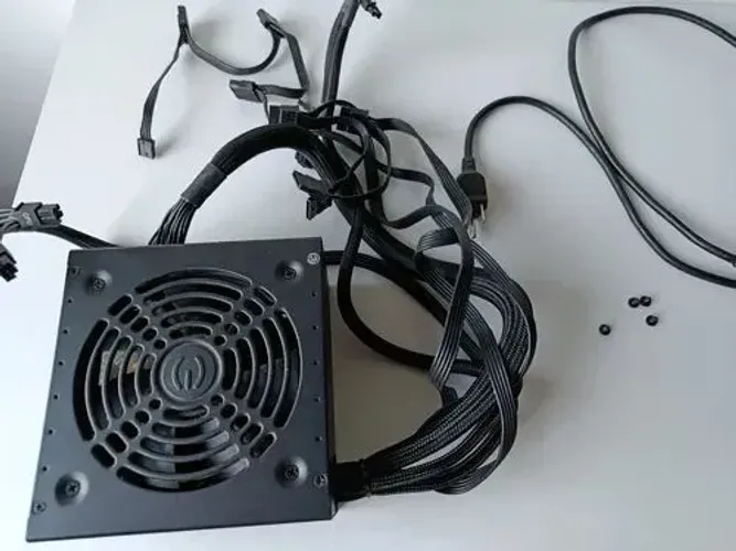 Corsair 450W + GT 710 2G