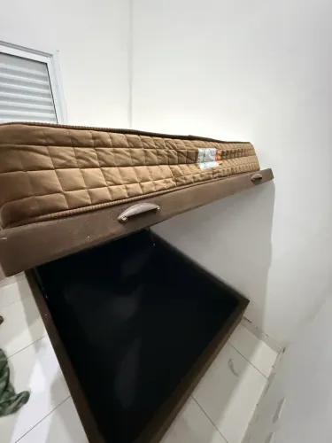 vendo cama box baú com cochão ?em perfeito estado