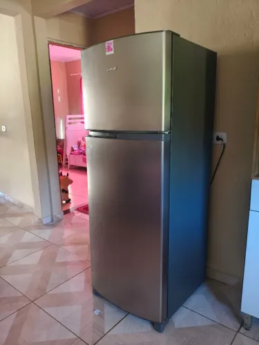 Vende-se Geladeira Frost Free Duplex 333 Litros Inox Consul - 5 meses de uso