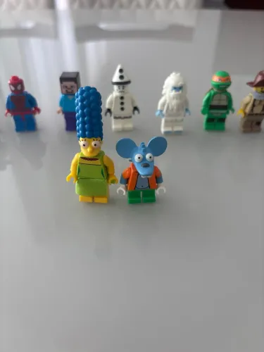 LEGO Minifigures Marge Simpson + Itchy Original - The Simpsons
