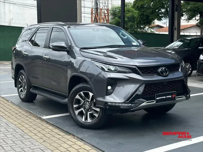 Toyota Hilux SW4 4X4 2.8 Diesel 2025