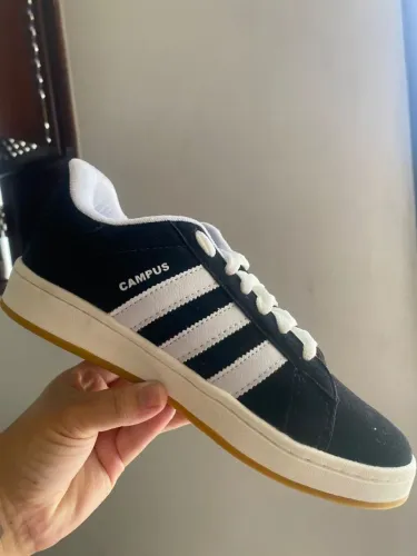 Vendo lote 27 pares de tênis,49,90 cada.