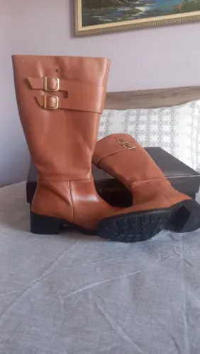 Bota couro legítimo