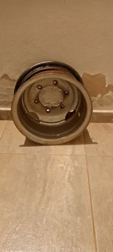 Roda de ferro caminhão
