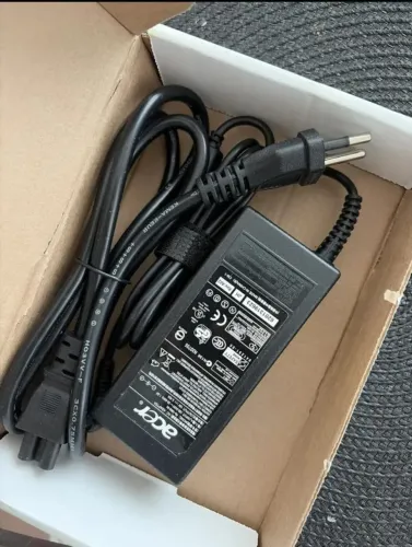 Fonte Carregador de Notebook Acer ponta Fina