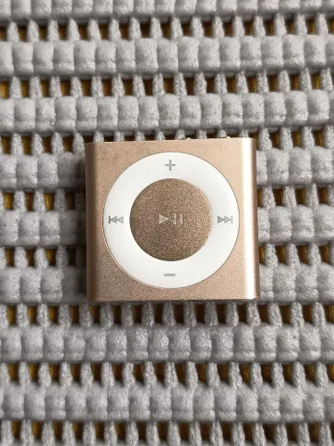 iPod Shuffle Apple 4ª Geração Gold Original - descontinuado 