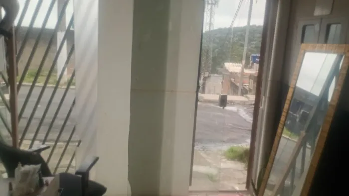 Vende se porta de vidro 2,35 largura 2,05 altura