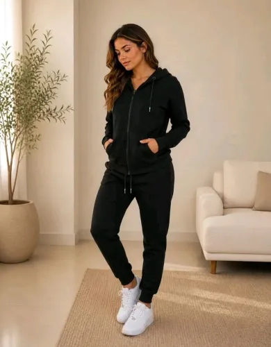 Conjunto moletom prenium, Blusa com zíper e dois bolsos e calça com três bolsos. 