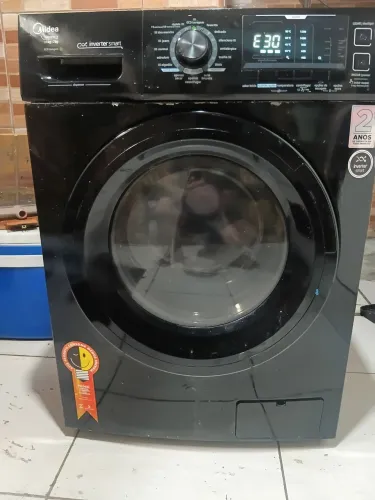 Lava e seca midea 11kilos super nova ... OBS: MOSTRA NO VISOR ERRO " E30 "DEFEITO NA PORTA