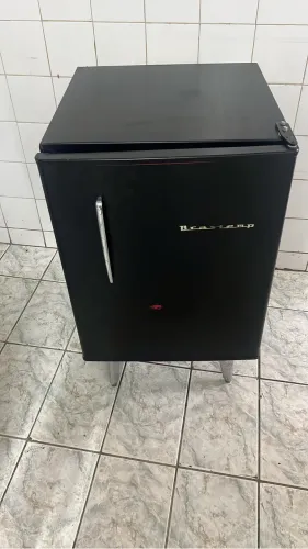 Frigobar Brastemp retrô 