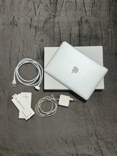 MacBook Air 13-inch Early 2014 Apple + Caixa e acessórios originais