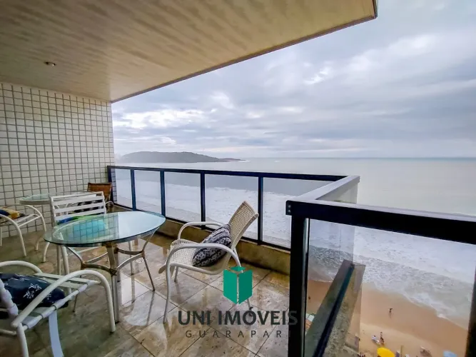 Apartamento à beira-mar em Guarapari, 4 quartos, 2 suítes, varanda ampla e 144m² de confor