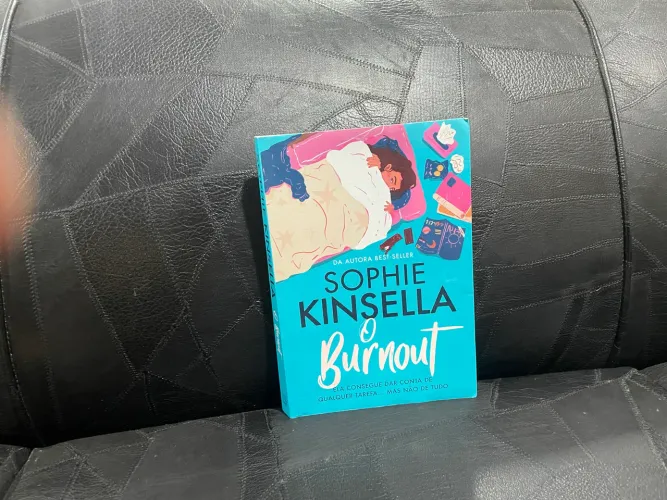 Livro O Burnout de Sophie Kinsella