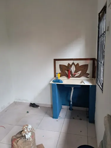 Aluga-se kitnet, 500 reais não paga água nem luz