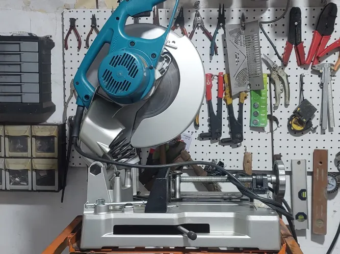 Policorte makita lc 1230