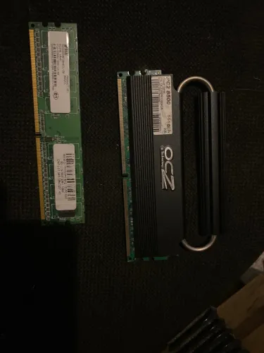 Memória DDR2 2GB OCZ Reaper c/ Dissipador + Brinde 512MB