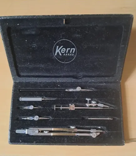 Conjunto de compasso Kern Swiss