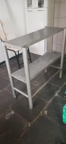 PRATELEIRA EM AÇO 