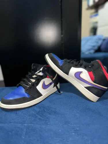 Jordan mid Lakers top 3