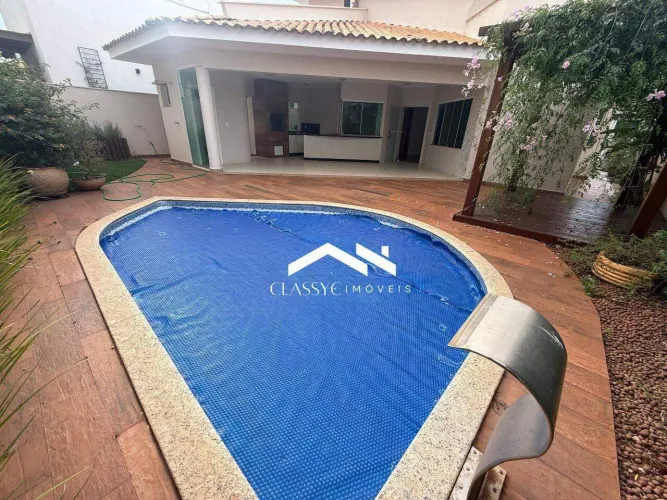 Sobrado em Condomínio no Nova Uberlândia, Uberlândia - 350m², 4 suítes, 4 vagas.