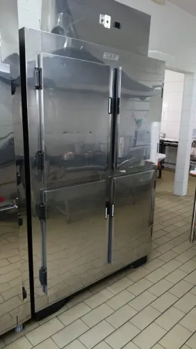  geladeira/refrigerador comercial em aço inox de 4 portas