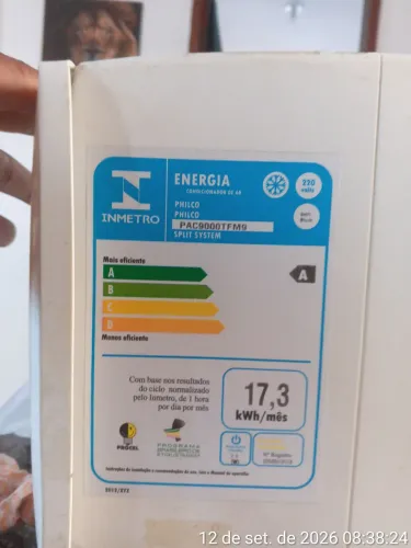 Vendo evaporadora Philco 9000 BTUs com, controle remoto.