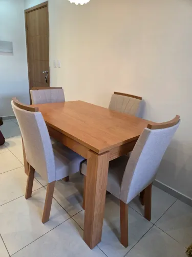 Mesa de Jantar 4 cadeiras