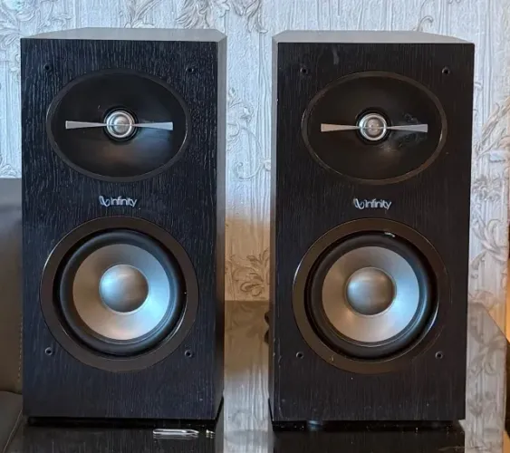 Caixas de som frontais importadas dos EUA. Marca: Infinity