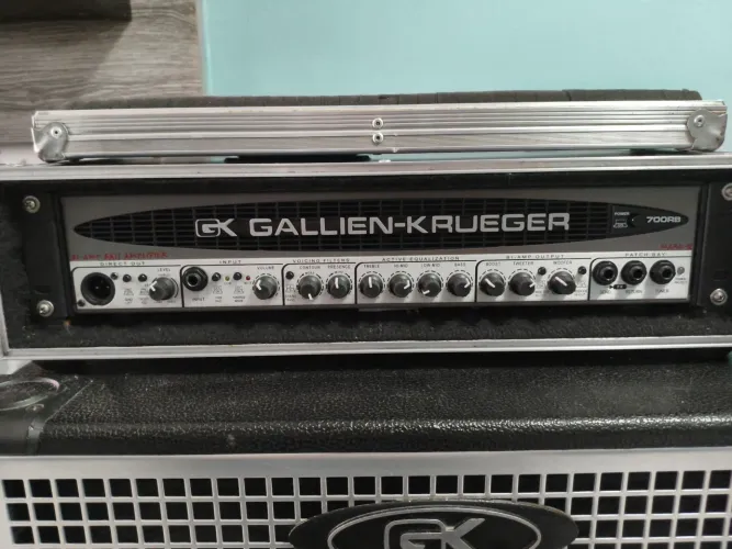 Cabeçote Gallien Krueger 700 RB II com Hard case