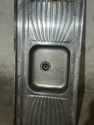 Pia em inox usada por 1 ano 