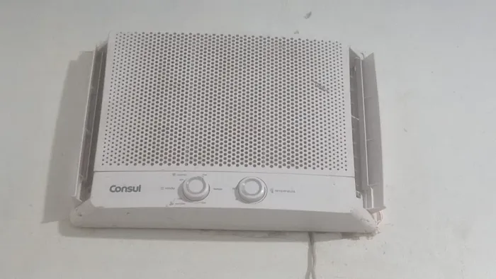 Vendo de esse ar-condicionado  de janela  consul  de 1000 