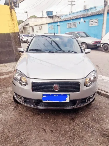 Fiat Siena HLX 1.8 MPI Flex 8V 4P 2010