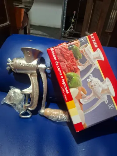 Moedor manual de carnes e legumes $250