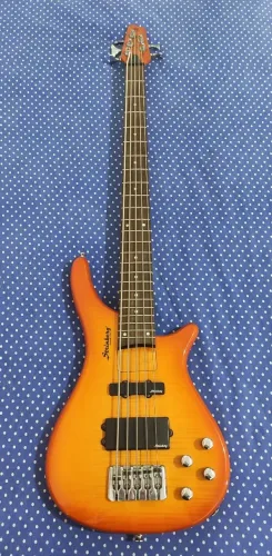 Baixo Strinberg 5 cordas ATIVO