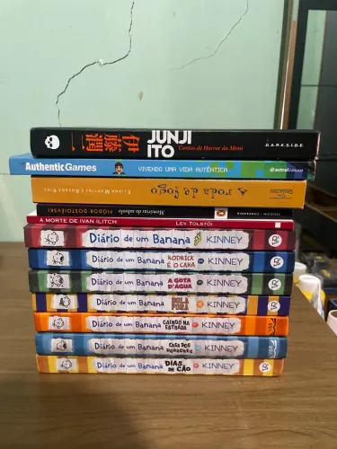 12 LIVROS DE DIVERSOS GENEROS - OS 12 SAIRÁ A 20,80 CADA