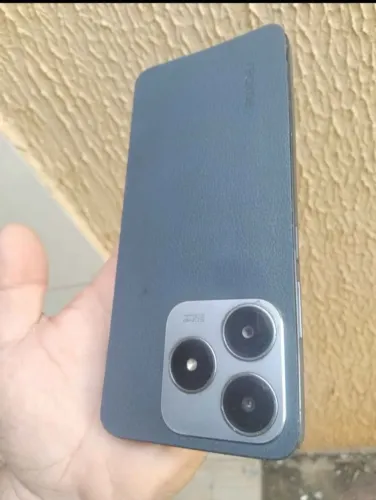 Realme c63