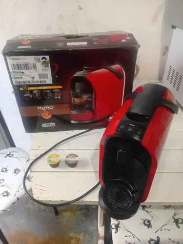 Cafeteira 3 corações novinha