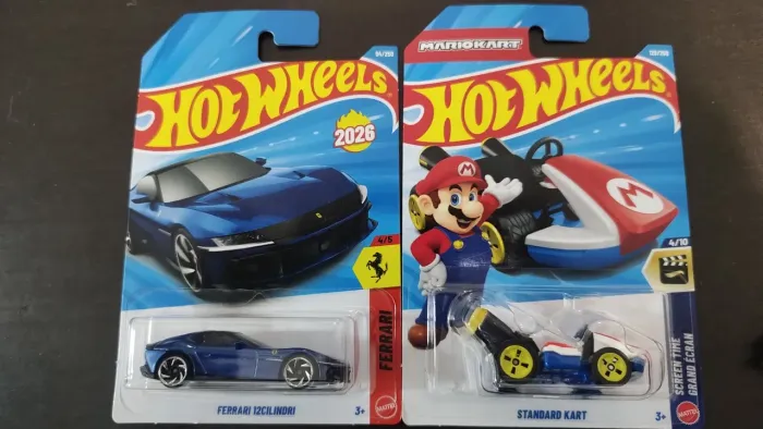 HotWheels Ferrari 12Cilindri + Mario Kart Standard Kart 2026 Lacrados