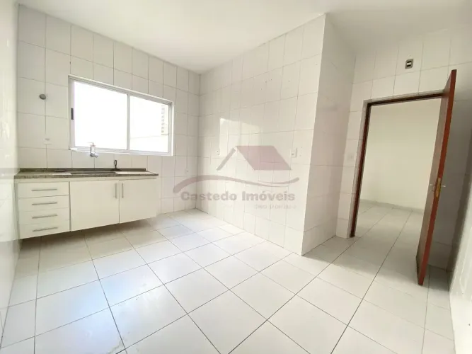 Imóvel para aluguel possui 130 metros quadrados com 3 quartos
