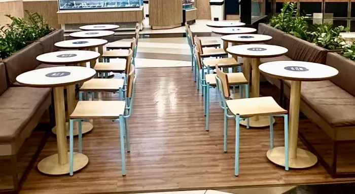 Conjunto de Mobiliário para Cafeteria/Sorveteria - Tasselo