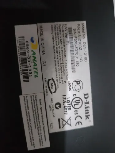 Switch D-Link 16 Portas DES-1016D - Carcaça de Metal - De R$ 300 por R$ 120
