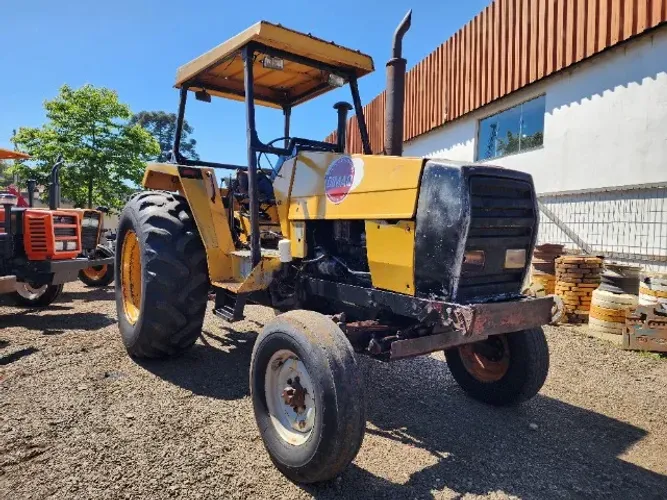 Repasse - Trator Agrícola Valmet 880 4x2 (Simples), Ano 1986 - Repasse