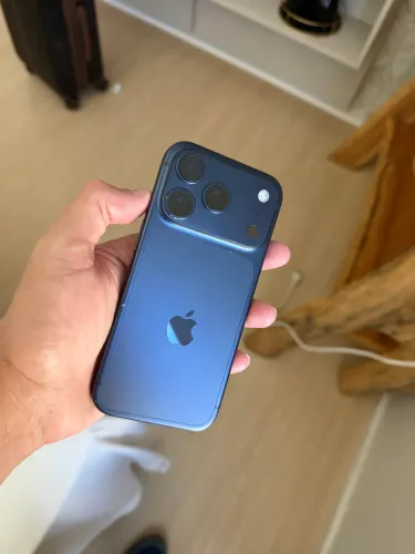 iPhone 17 PRO 256gb todo original! 20 dias de uso! NÃO TEM MENOS!