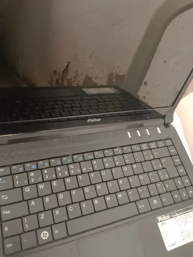 Notebook Philco Athon x2 com defeito para retirar peças