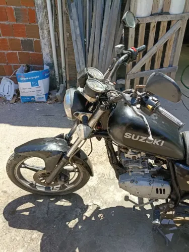 Suzuki intruder 2011